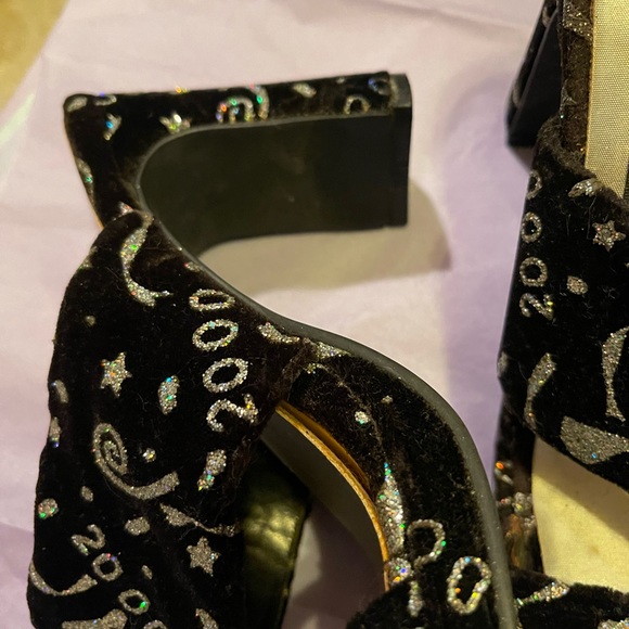 Vintage velvet and sparkle New Years Eve shoes worn for 1 hour - Picture 6 of 6